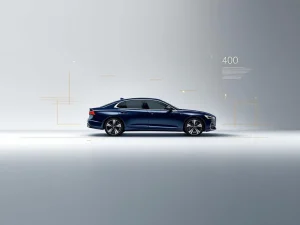 Donkerblauwe auto silhouet met gouden "400" cijfers en documenten op grijze achtergrond voor financiële diensten